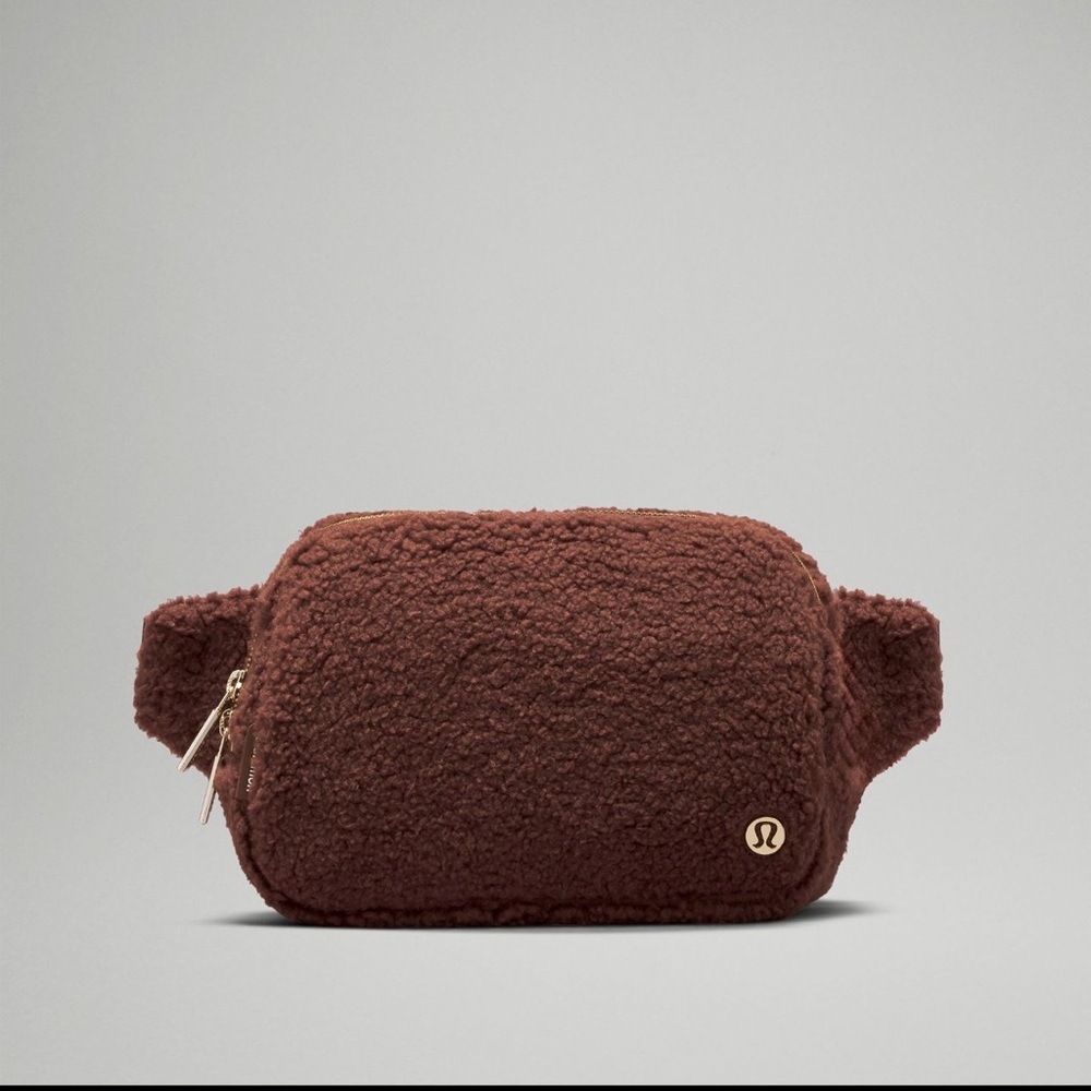 Lululemon Everywhere BeltBag Large 2L (Fleece) *NWT Brown Earth/Gold